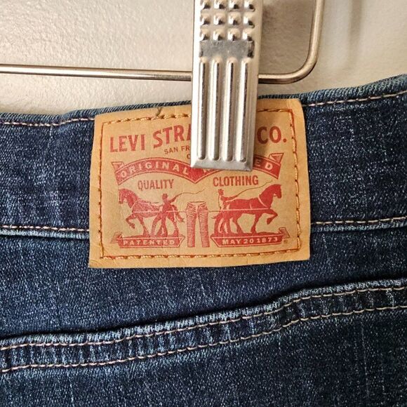 EUC LEVI'S CLASSIC STRAIGHT DARK WASH JEANS SIZE 12 S W 31 L 28 - Picture 12 of 15